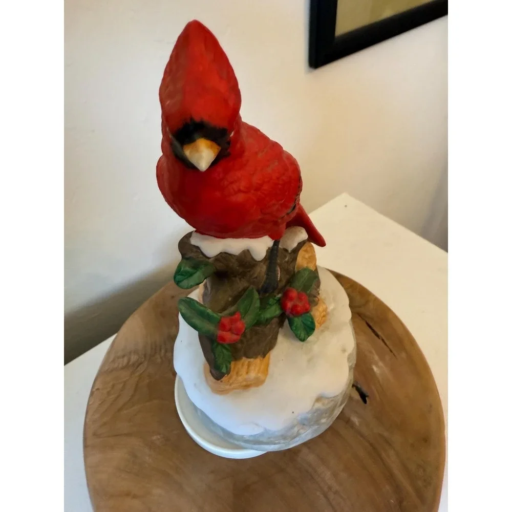 Vintage Cardinal Bird Ceramic Music Box